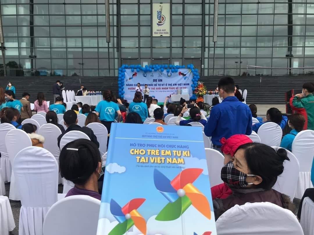 Lãnh đạo Quỹ Bảo trợ trẻ em Việt Nam dự sự kiện hưởng ứng ngày Thế giới nhận thức về chứng tự kỷ